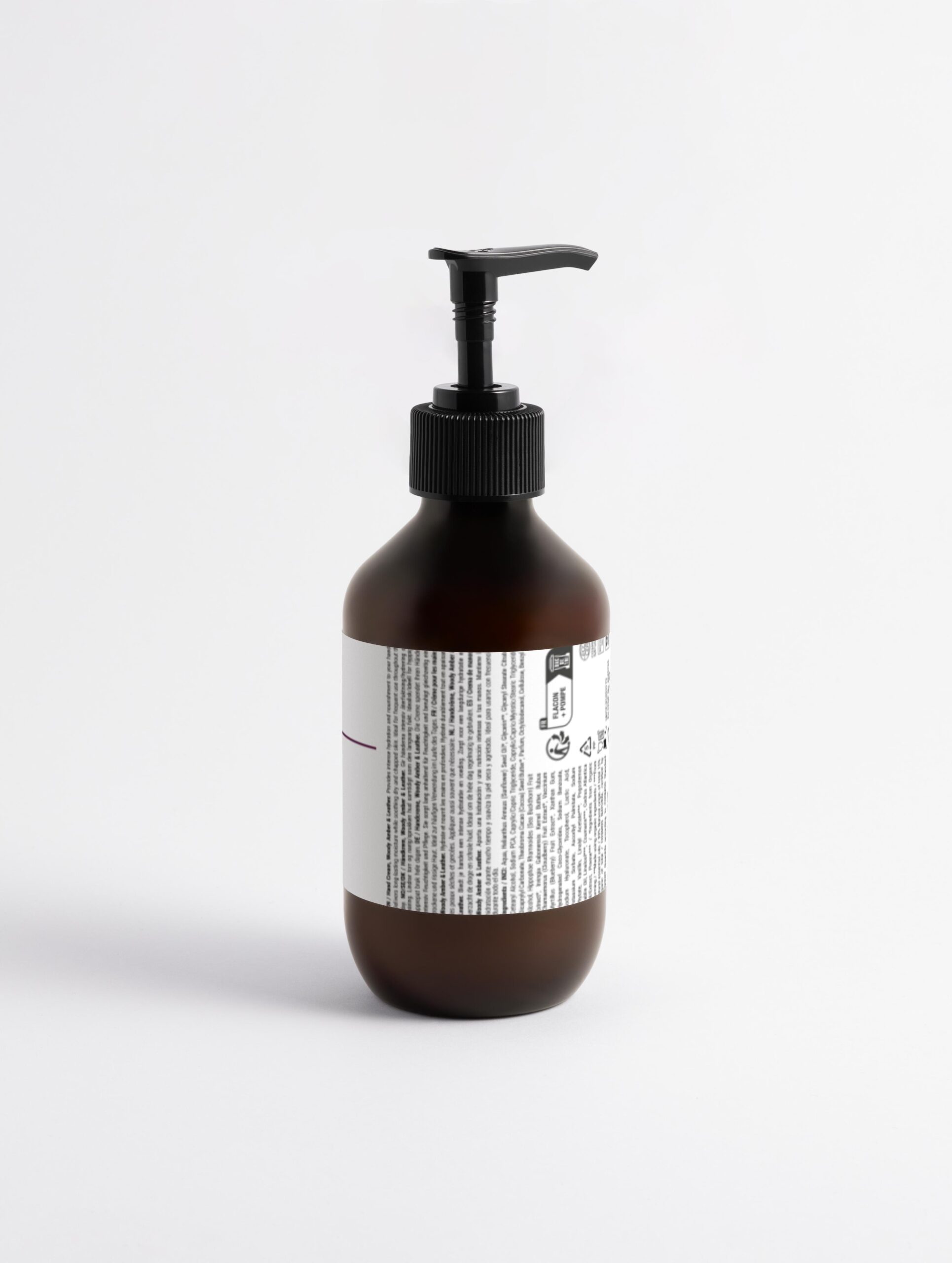 Silk Skin Hand Cream, Woody Amber & Leather, 270 ml / 9.13 fl oz - Image 2